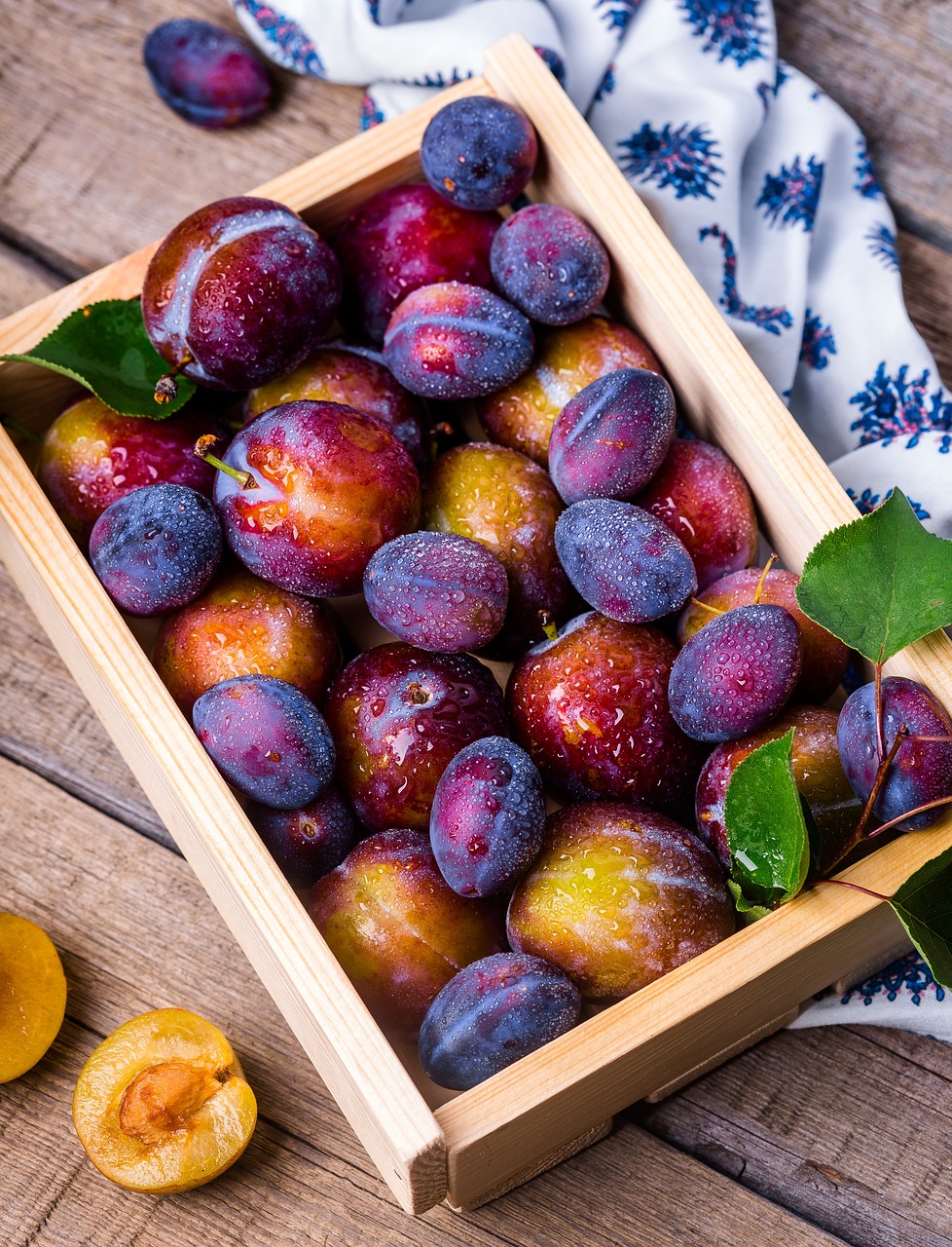 Order fruits online plums